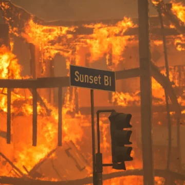 Los Angeles mainsions turned to ash